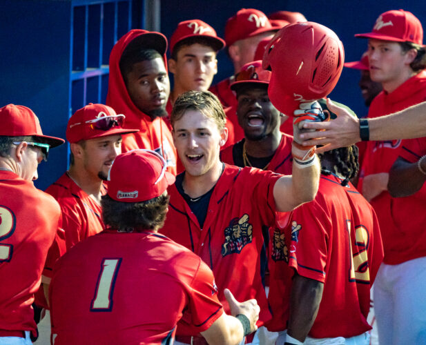 Schupmann homer propels Crosscutters to third straight win